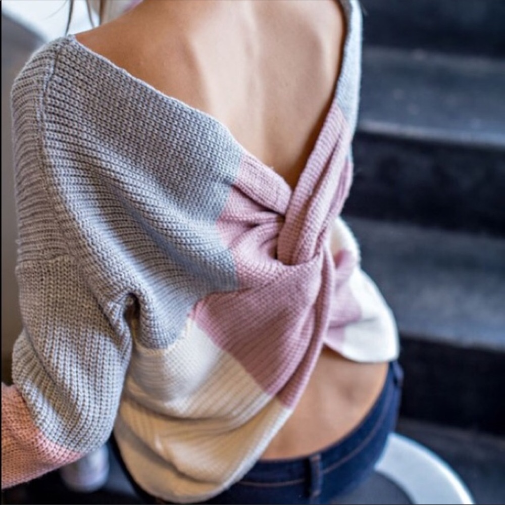 💥NEW ARRIVAL💥 Open Back Twist Colorblock Sweater - Picture 3 of 7
